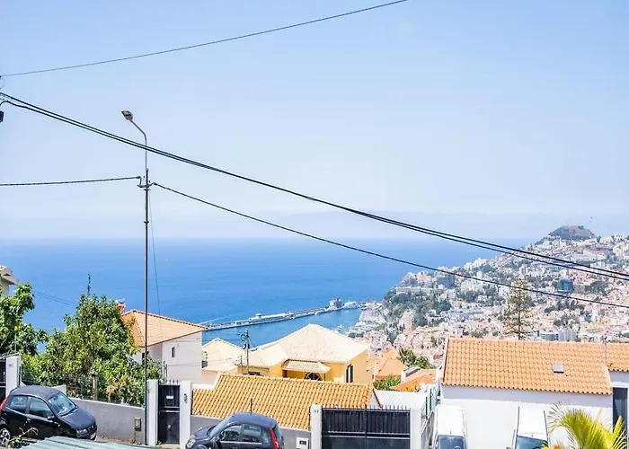 Glimpse Of The By Homie Hébergement de vacances