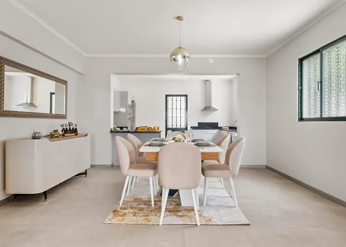 Glimpse Of The By Homie *